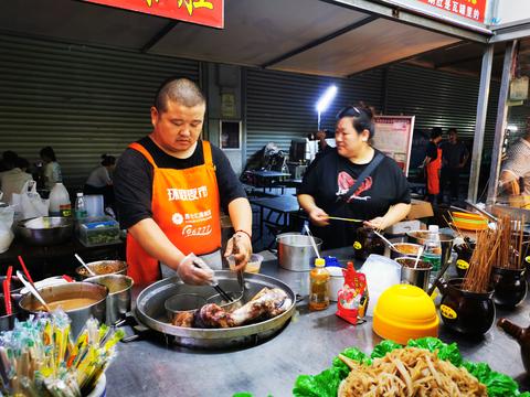 怎么雇人打游戏赚钱 怎么雇人打游戏赚钱呢