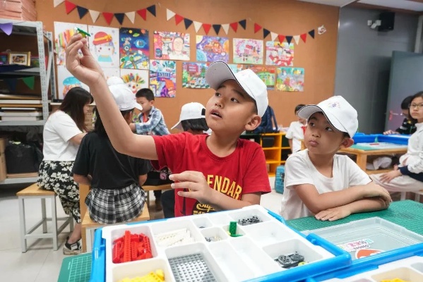 暑假学校做什么活动好赚钱 暑期学校的作用