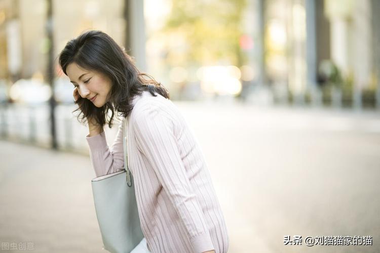 女人四十岁如何把握自身优势赚钱，选择与奋斗的舞台