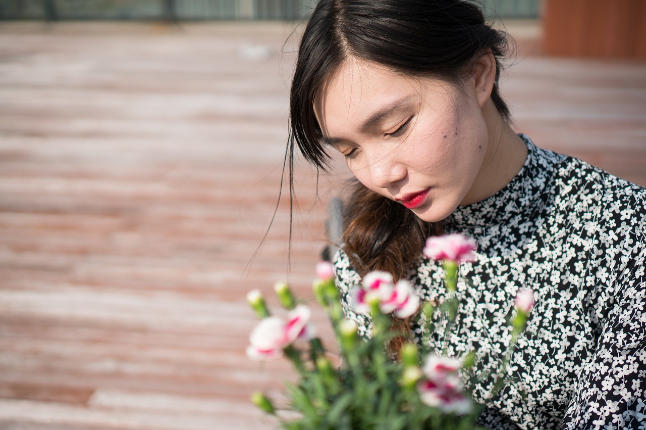 花姐怎么赚钱 花姐一天能挣多少钱