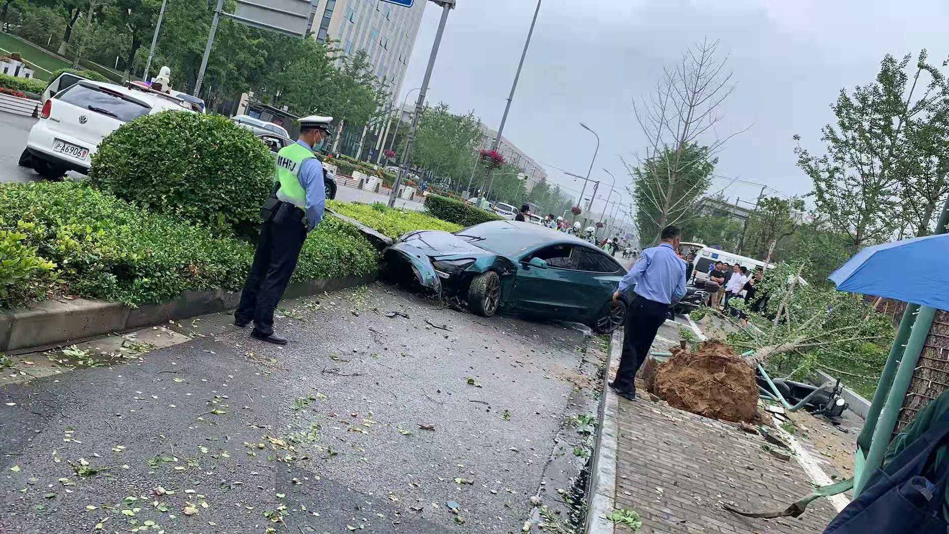 邯郸特斯拉撞车 邯郸特斯拉撞车事故