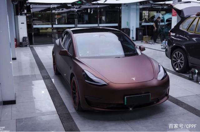 model3不锈钢色 model3黑色是金属漆吗?