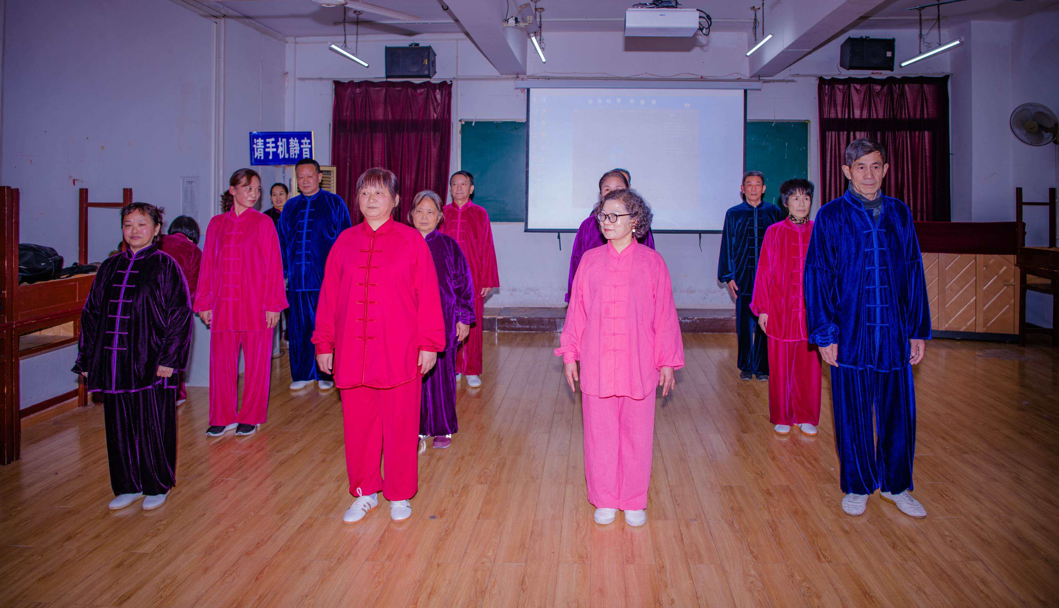 东西湖区老年大学 东西湖区老年大学招生