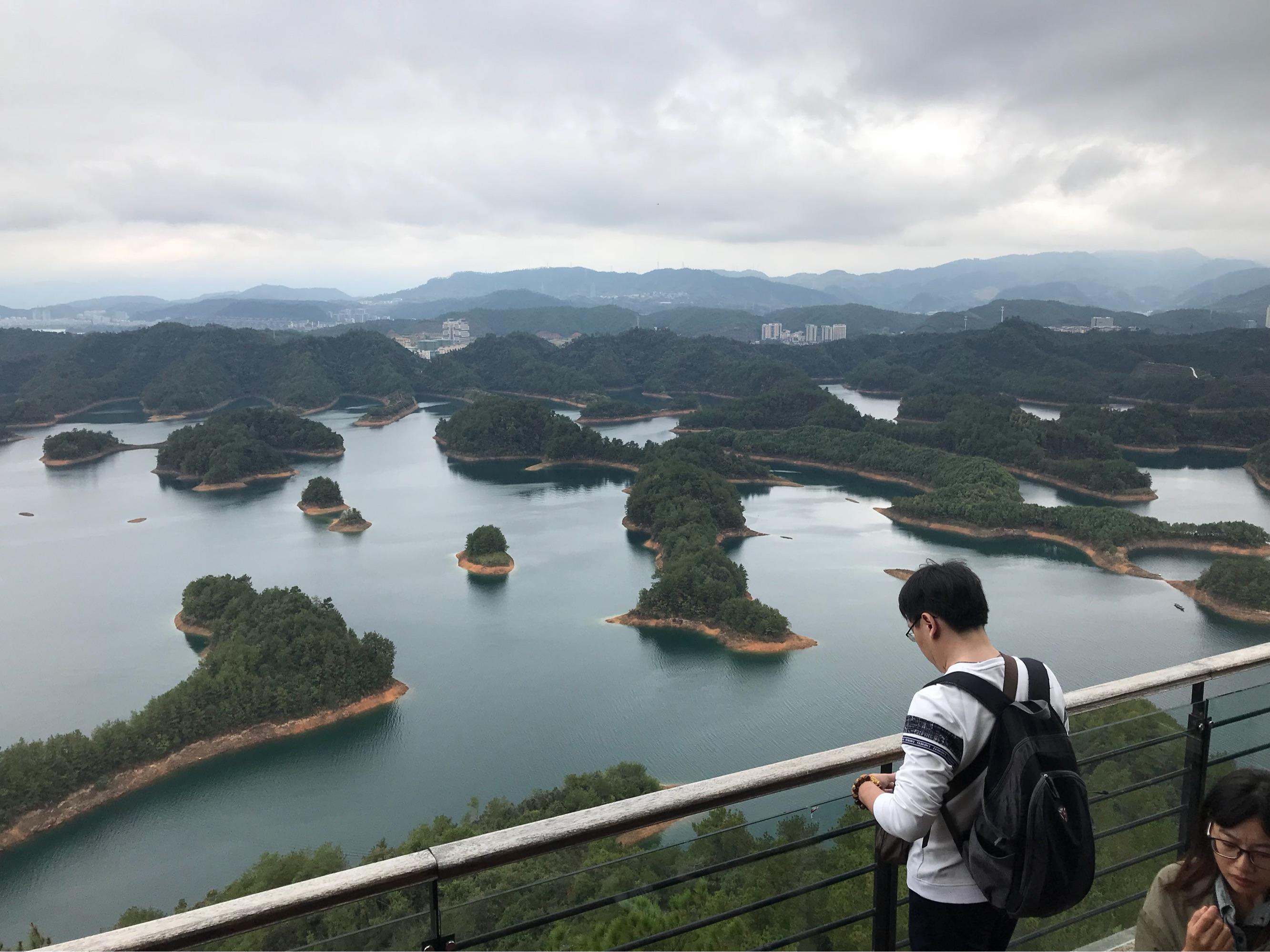 千岛湖黄山尖游玩攻略 千岛湖梅峰岛和黄山尖哪个好玩