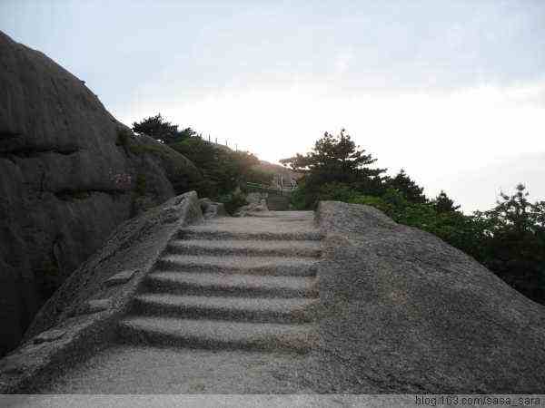 黄山山脚到山顶的距离 黄山山脚到山顶的距离有多远