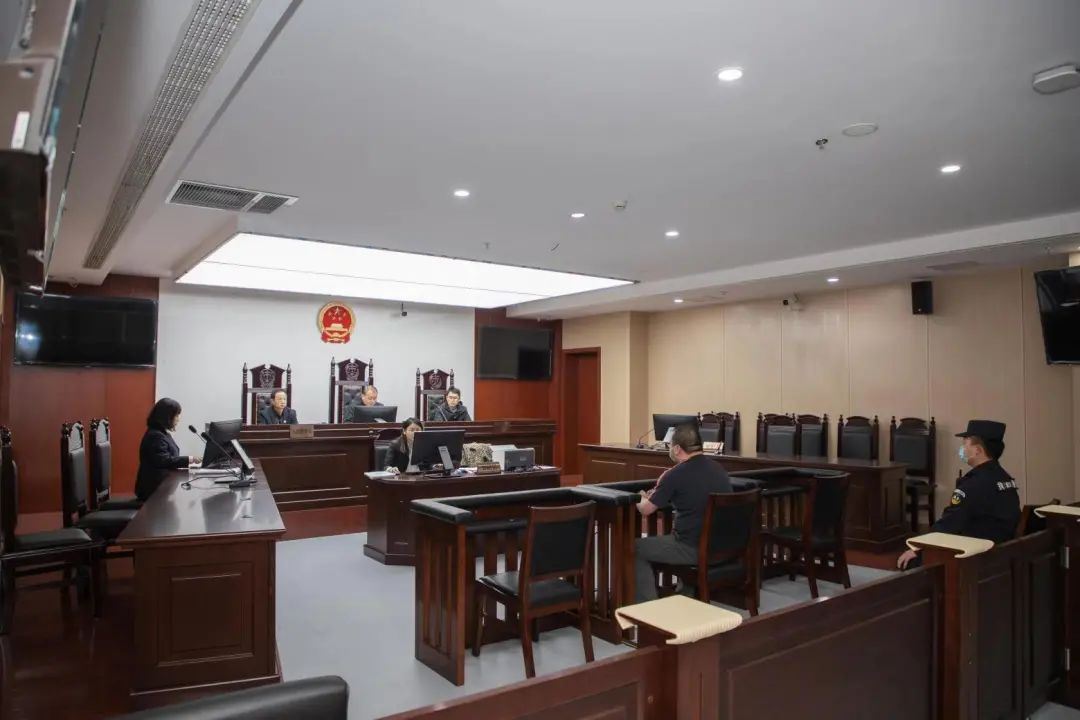 刑事法庭 刑事法庭和民事法庭的布局图