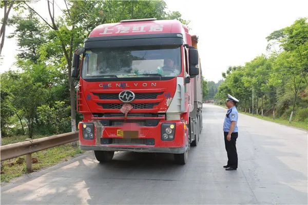 超载100怎么处罚 超载100怎么处罚标准