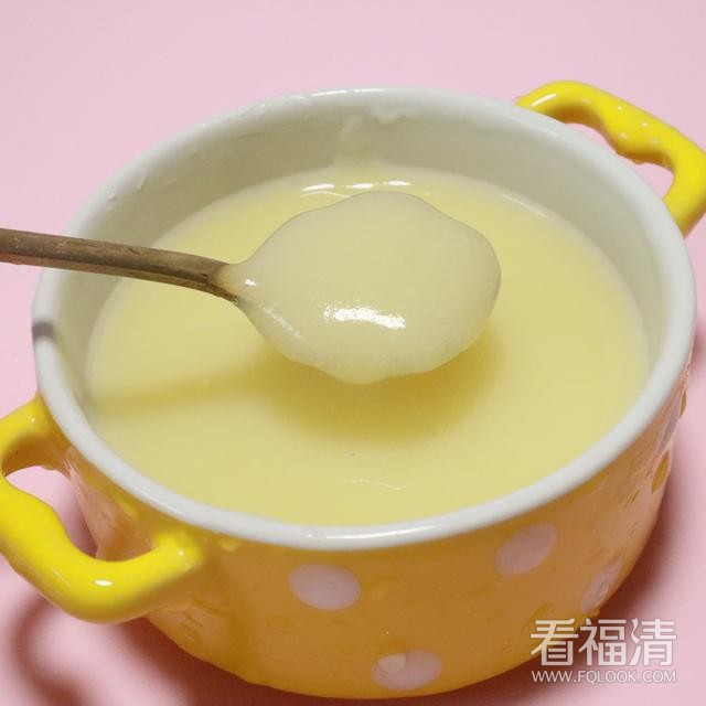 五个半月可以吃米粉吗 母乳喂养五个半月可以吃米粉吗